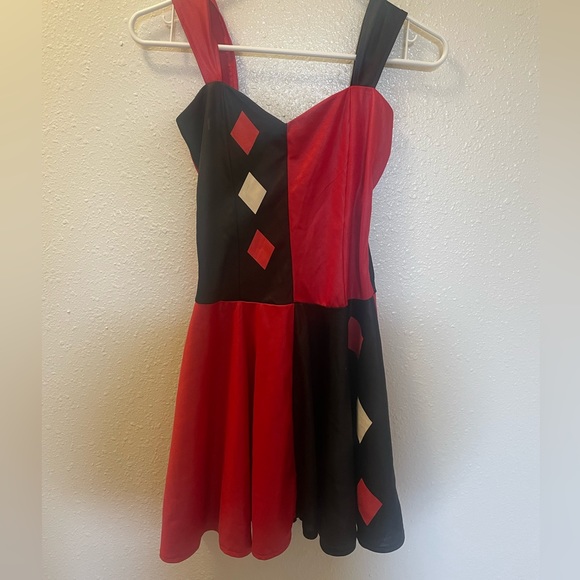 Harley Quinn Halloween Dress - Picture 2 of 4